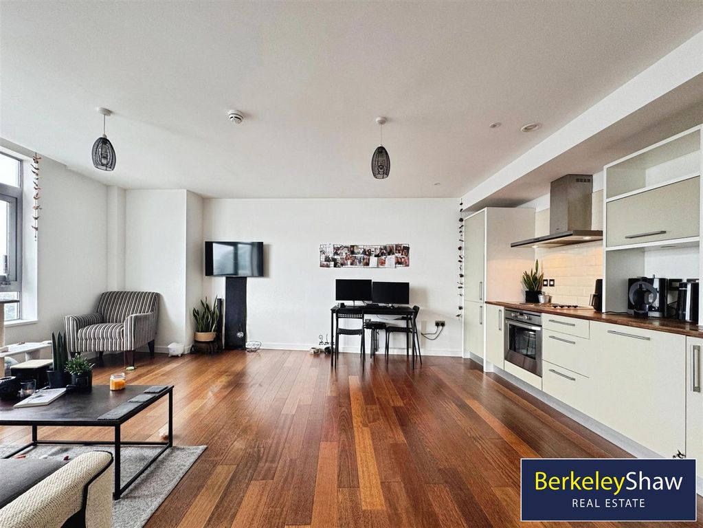 Property photo 3 of 10 Beetham Tower
