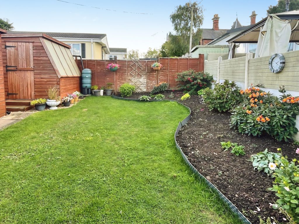 Property photo 3 of 15 0c30B91d-027Ef9c1-F379-46A6-8F88-7E5229620d7B