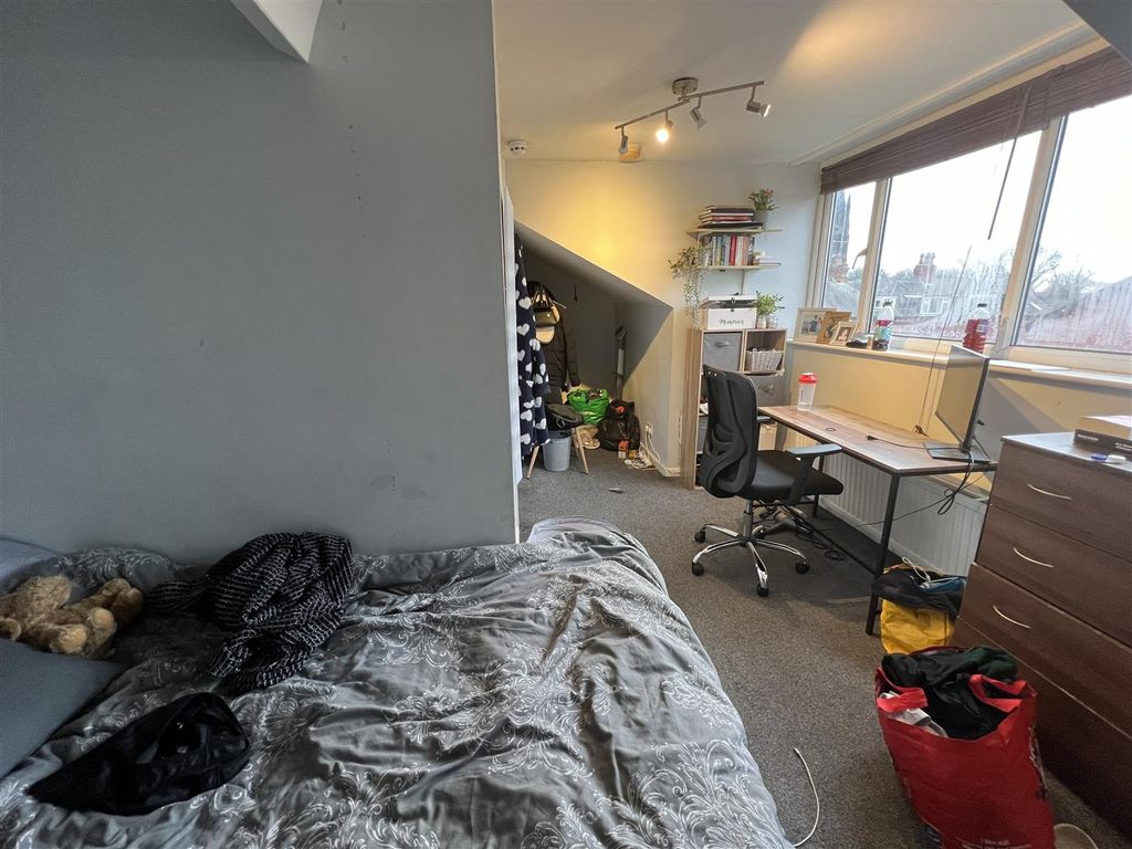 Property photo 3 of 9 Image00012.Jpeg