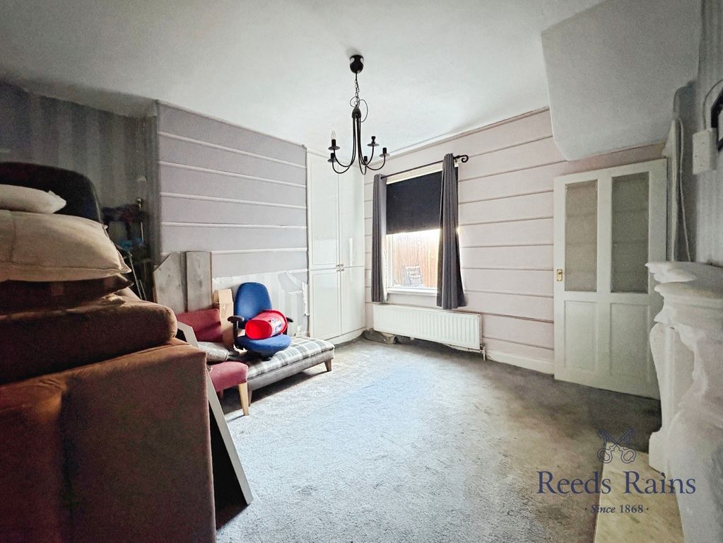 Property photo 3 of 10 Pbox-Img.Jpg