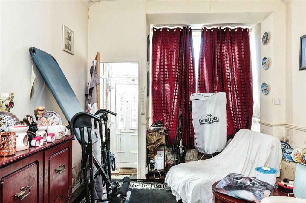 Property photo 3 of 9