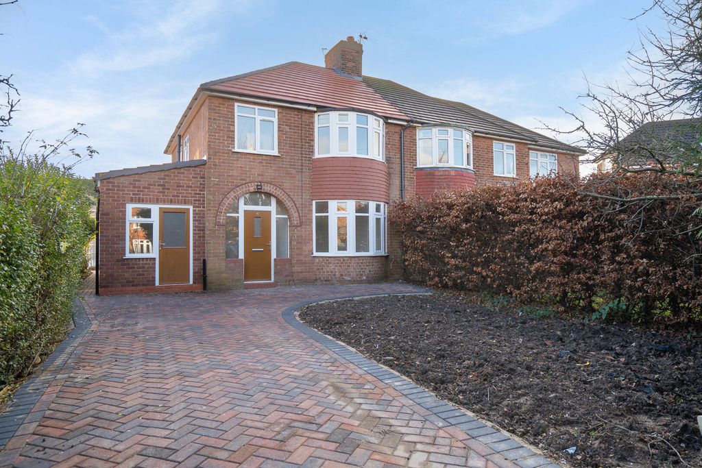 Property photo 1 of 21 Front (Exterior)