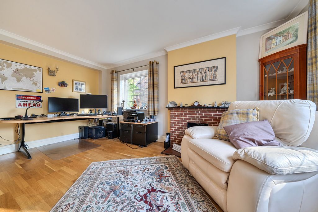 Property photo 3 of 25 1437400-15-69d6E1...