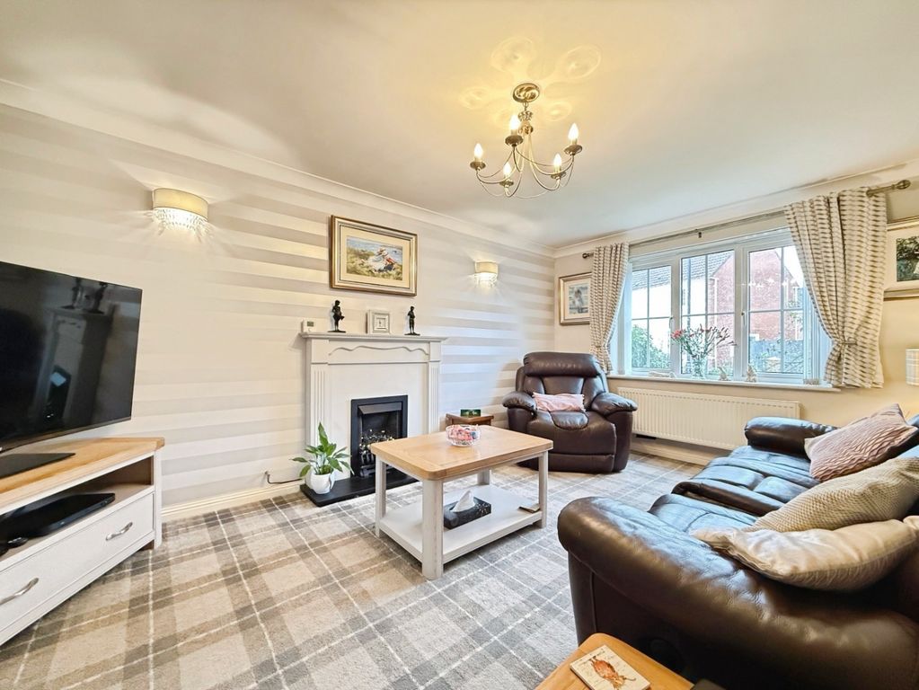 Property photo 3 of 34 4711686