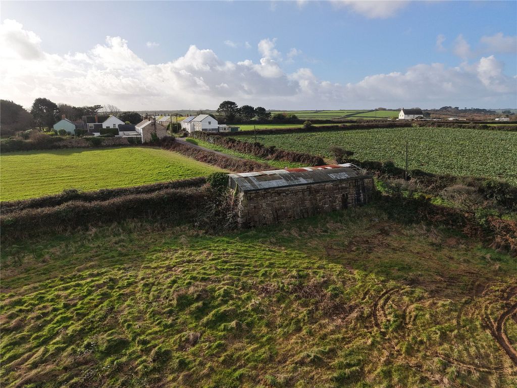 Property photo 2 of 26 Picture No. 19