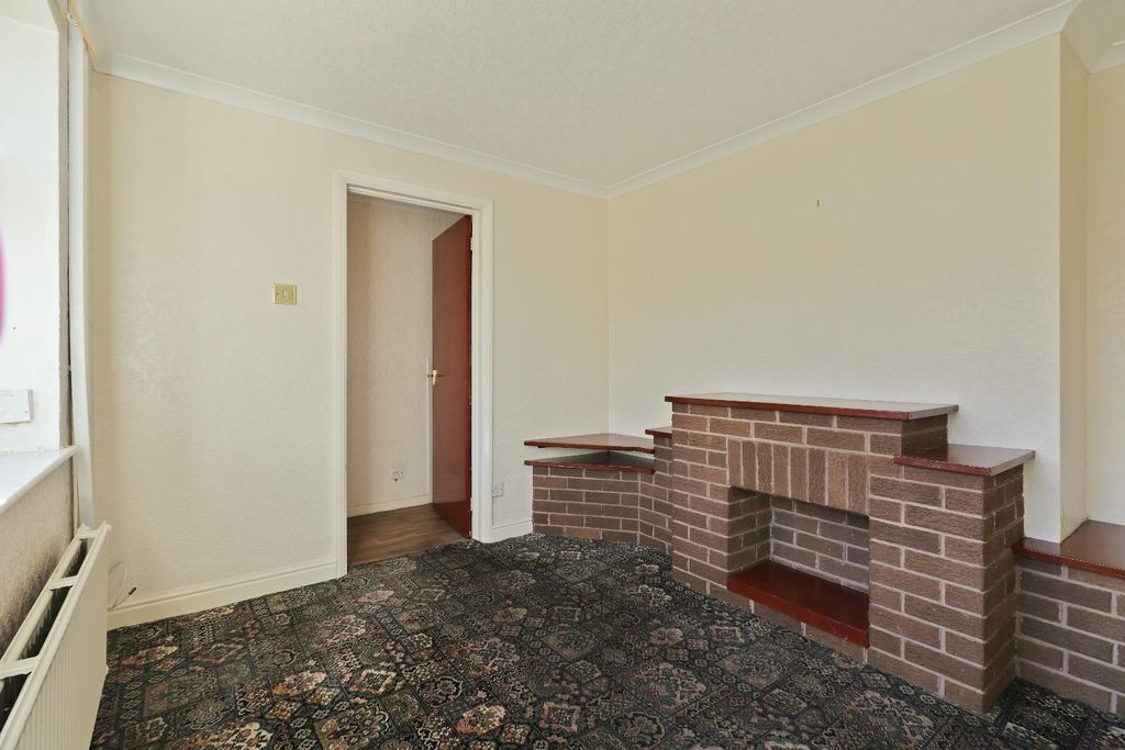 Property photo 2 of 18 Img_1043_1.Jpg