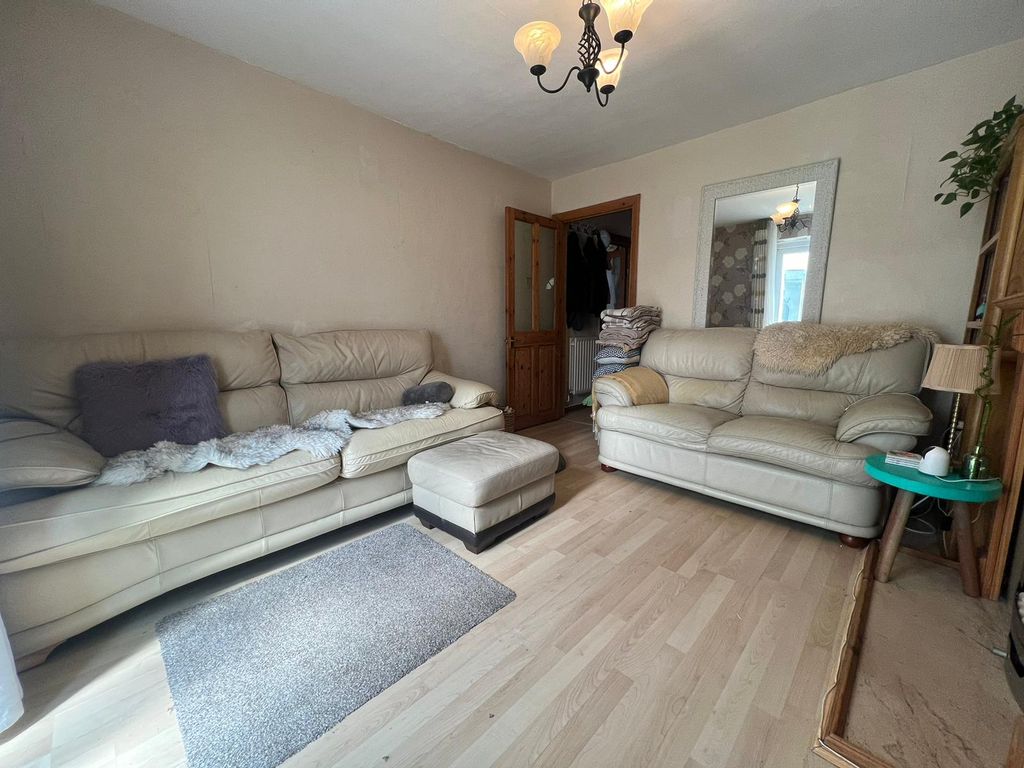 Property photo 2 of 16 2