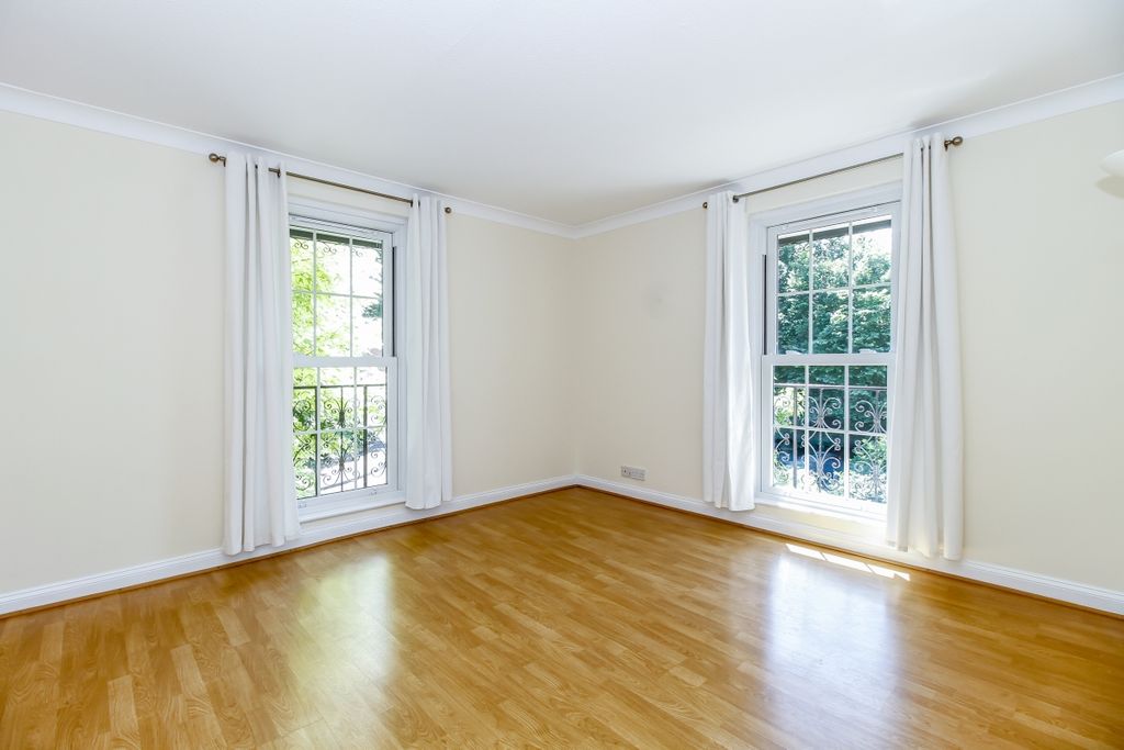 Property photo 2 of 9 60494