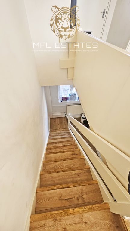 Property photo 3 of 7 Gallery