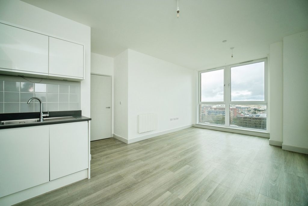 Property photo 3 of 14 Pbox-Img.Jpg