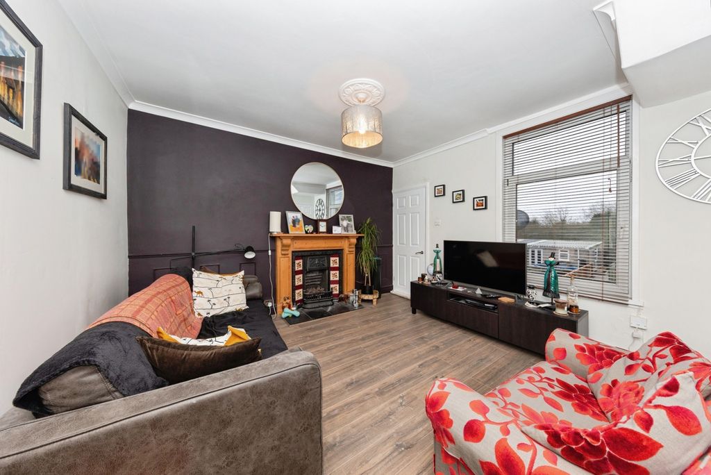 Property photo 2 of 21 Pbox-Img.Jpg