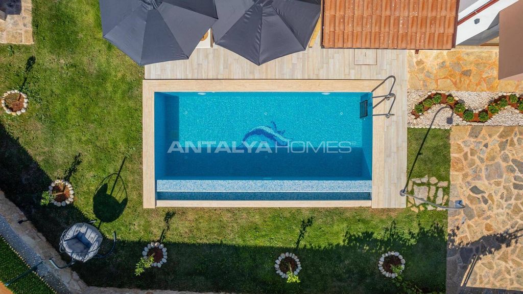 Property photo 3 of 43