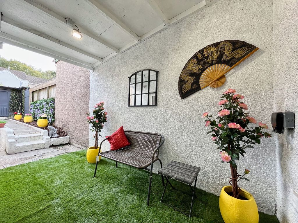 Property photo 1 of 41