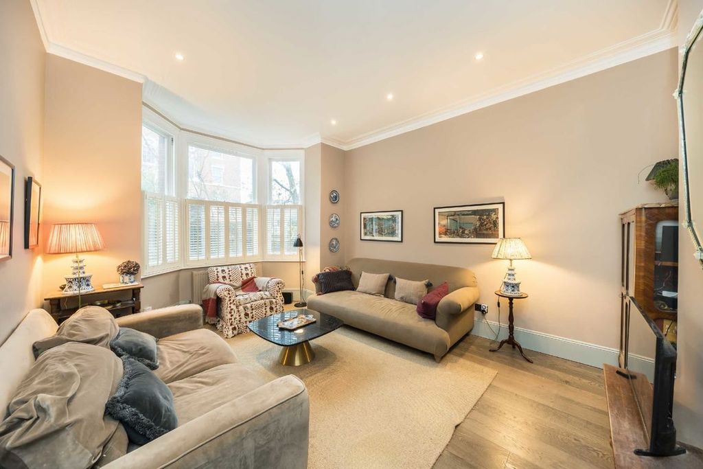 Property photo 2 of 6