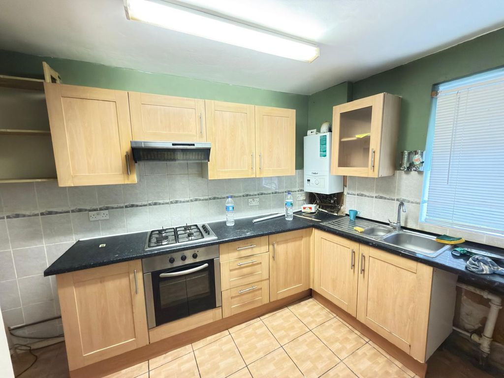 Property photo 2 of 6