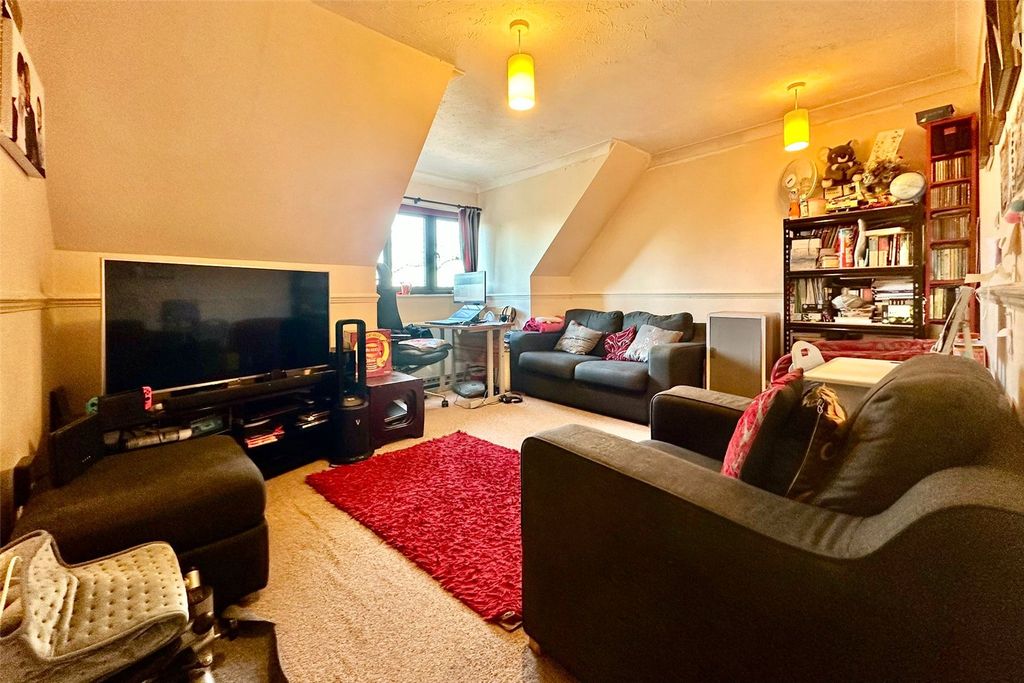 Property photo 2 of 8 Picture No. 05