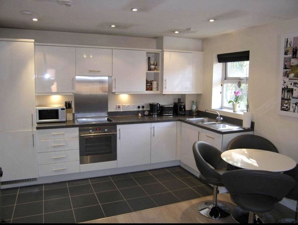 Property photo 3 of 7