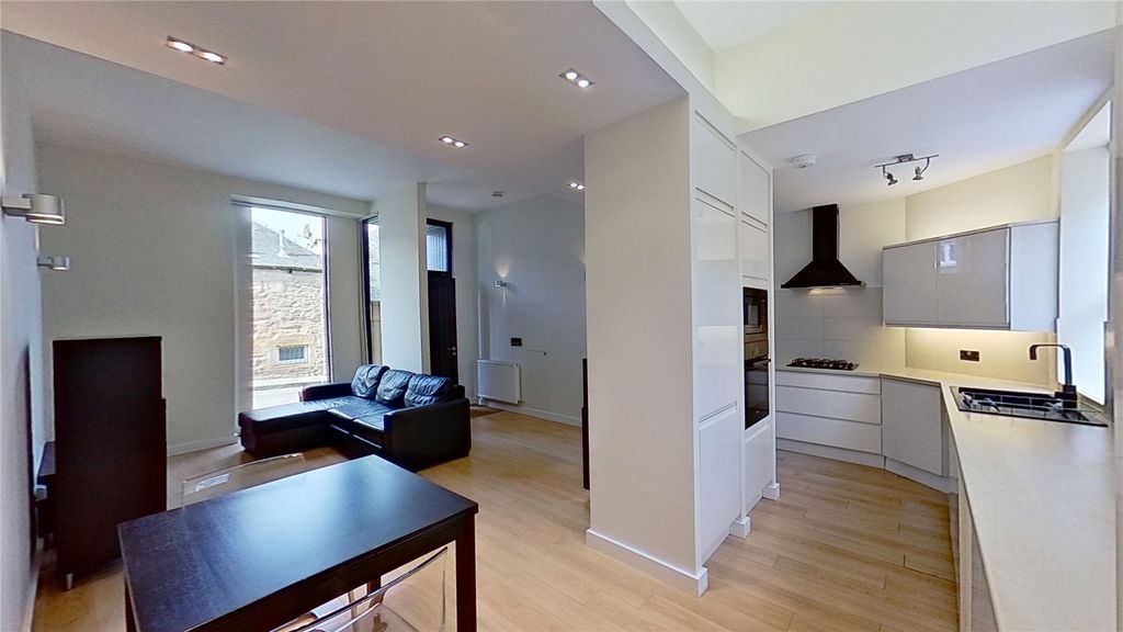 Property photo 2 of 15 Picture No. 08