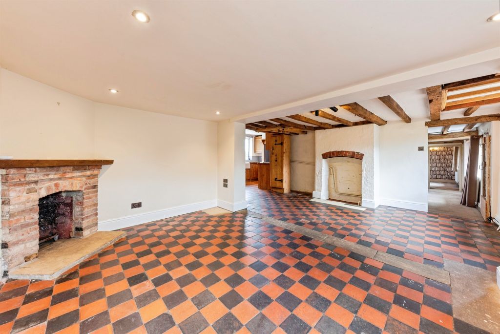 Property photo 2 of 21