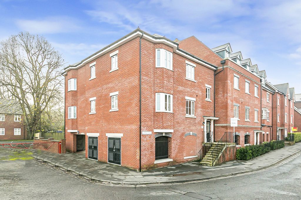 Property photo 1 of 13