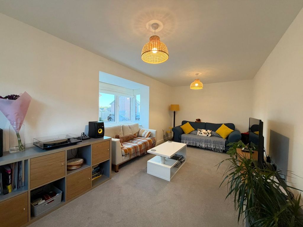 Property photo 3 of 22 Picture No. 24