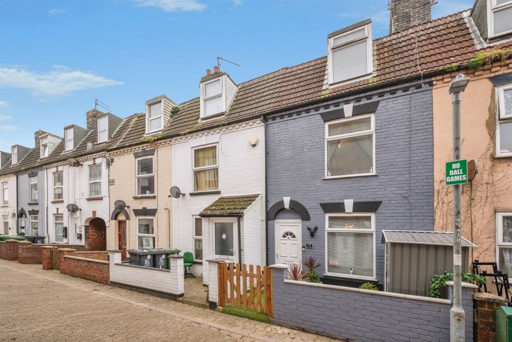 Property photo 1 of 11