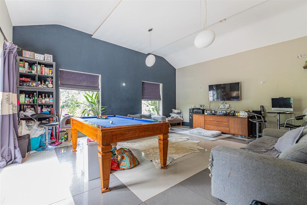 Property photo 2 of 24 Serampore-40.Jpg
