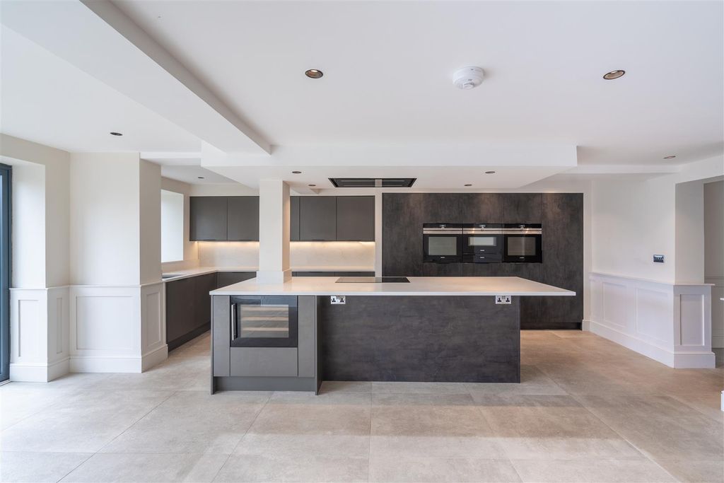 Property photo 3 of 31 _A7R6418-Hdr.Jpg