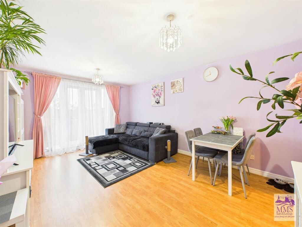 Property photo 2 of 11