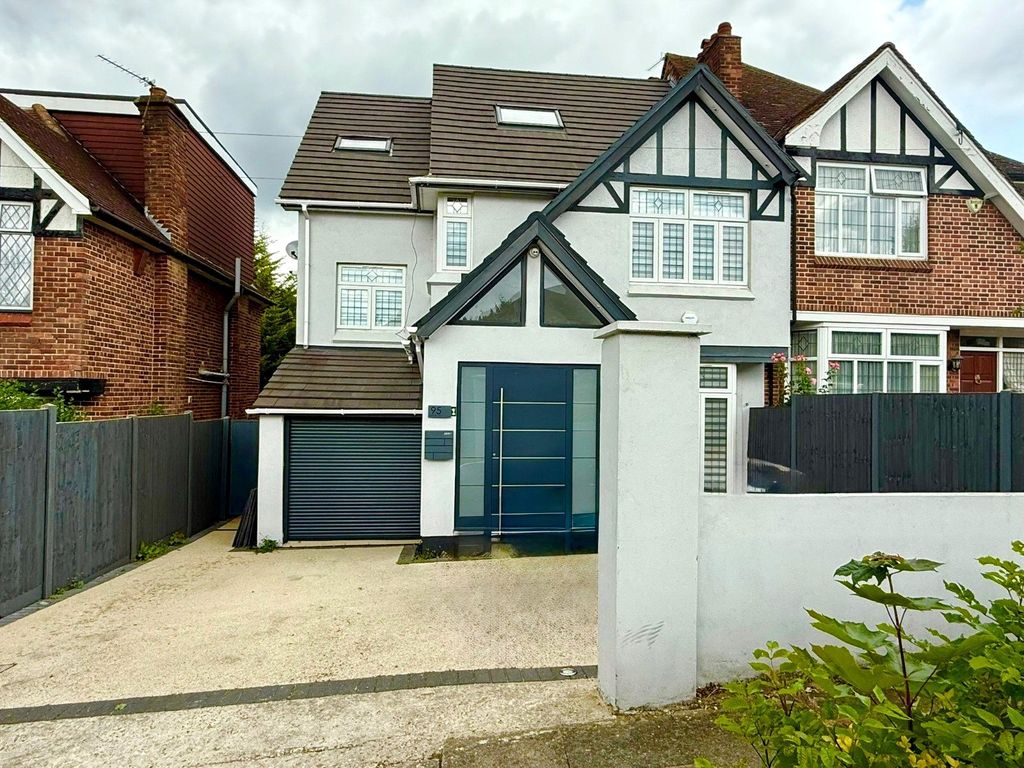 Property photo 1 of 34 Picture No. 39