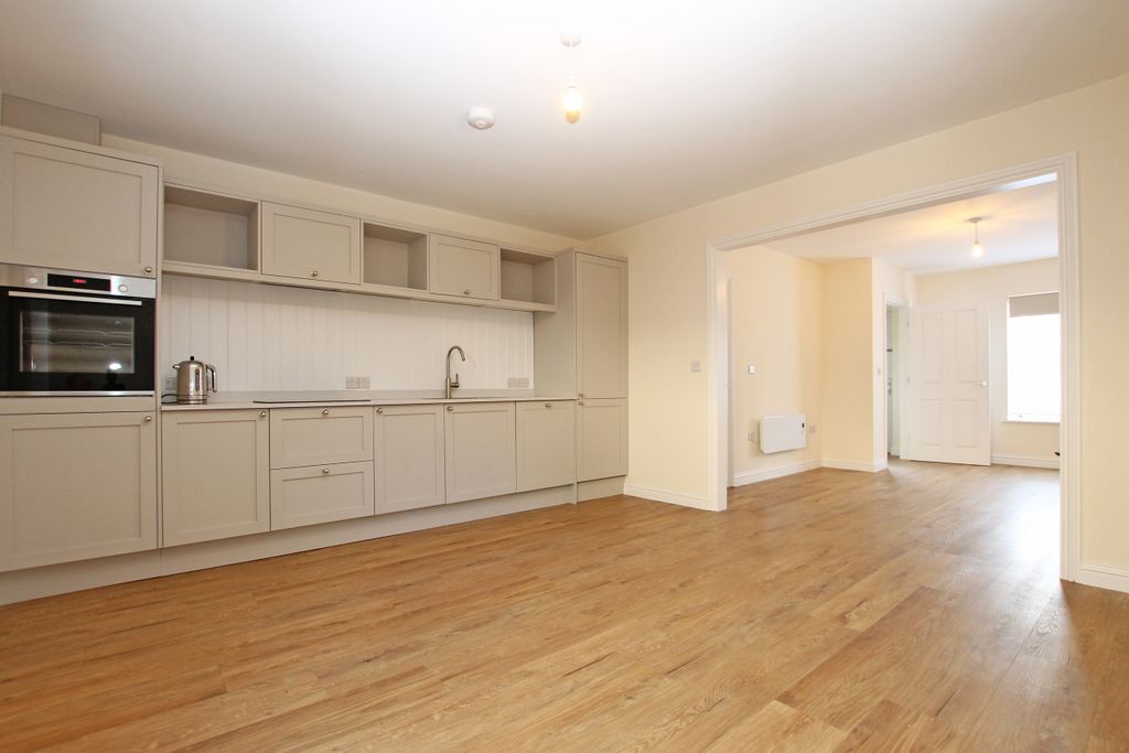 Property photo 3 of 10 New Kitchen2