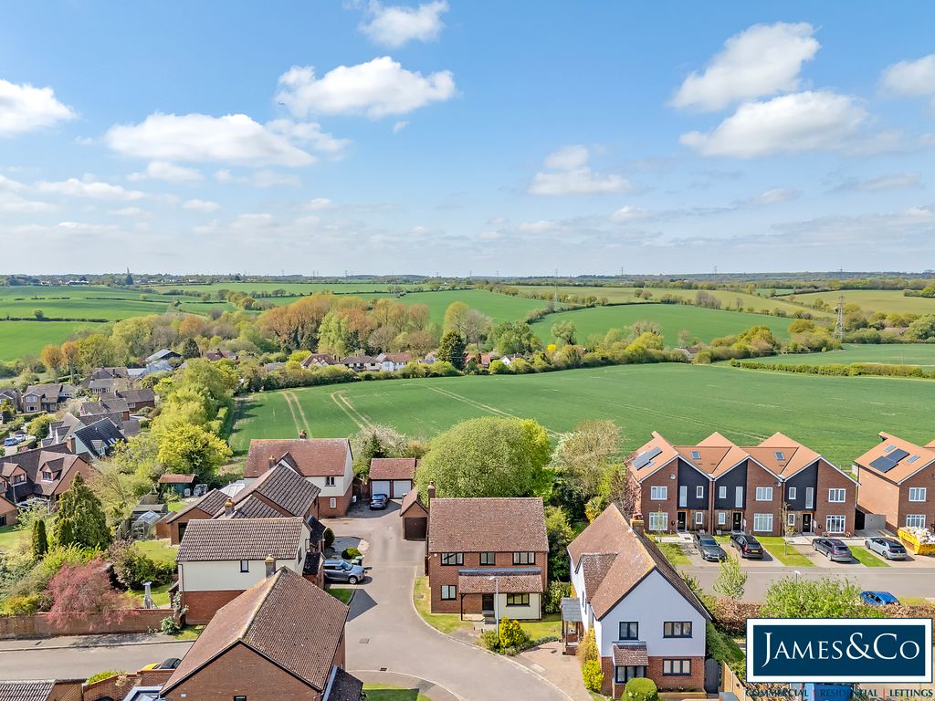Property photo 1 of 17 16Clarecourtb
