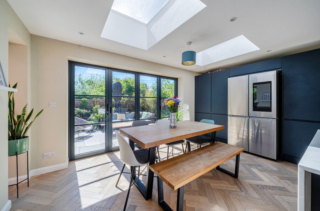 Property photo 3 of 15 1455136-11-69F34F...
