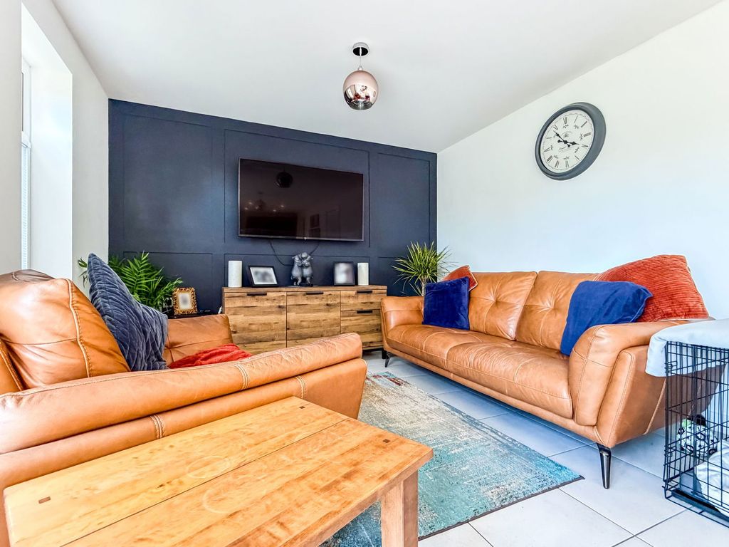 Property photo 3 of 24