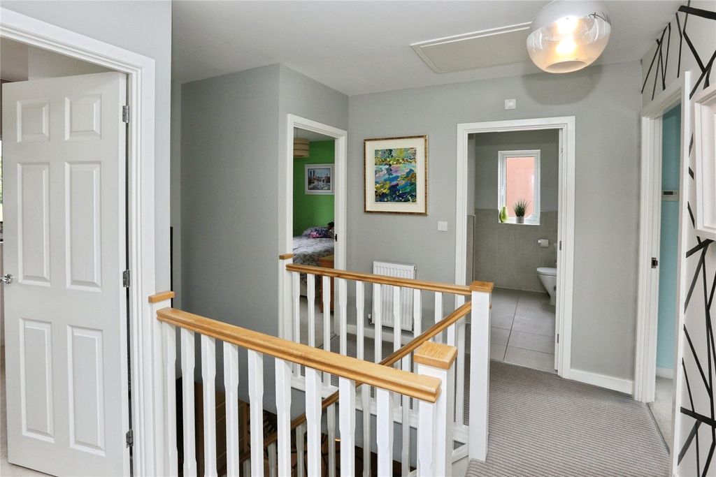 Additional image 13 of 4 bed detached house for saleSword Drive, Fareham, Hampshire PO14