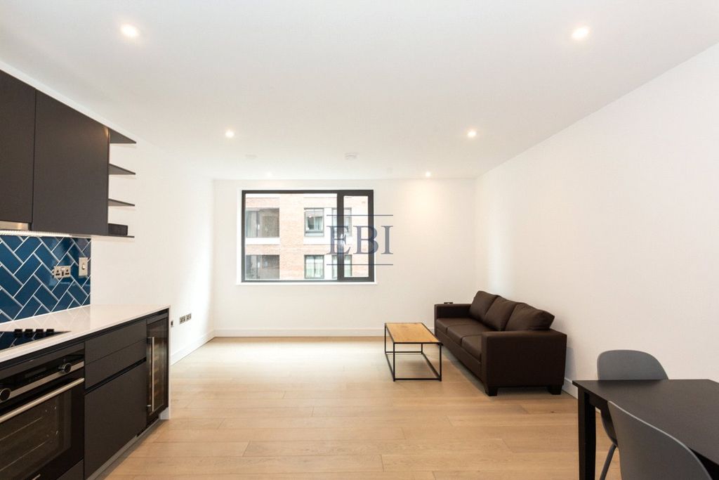 Property photo 2 of 13 Picture No. 03