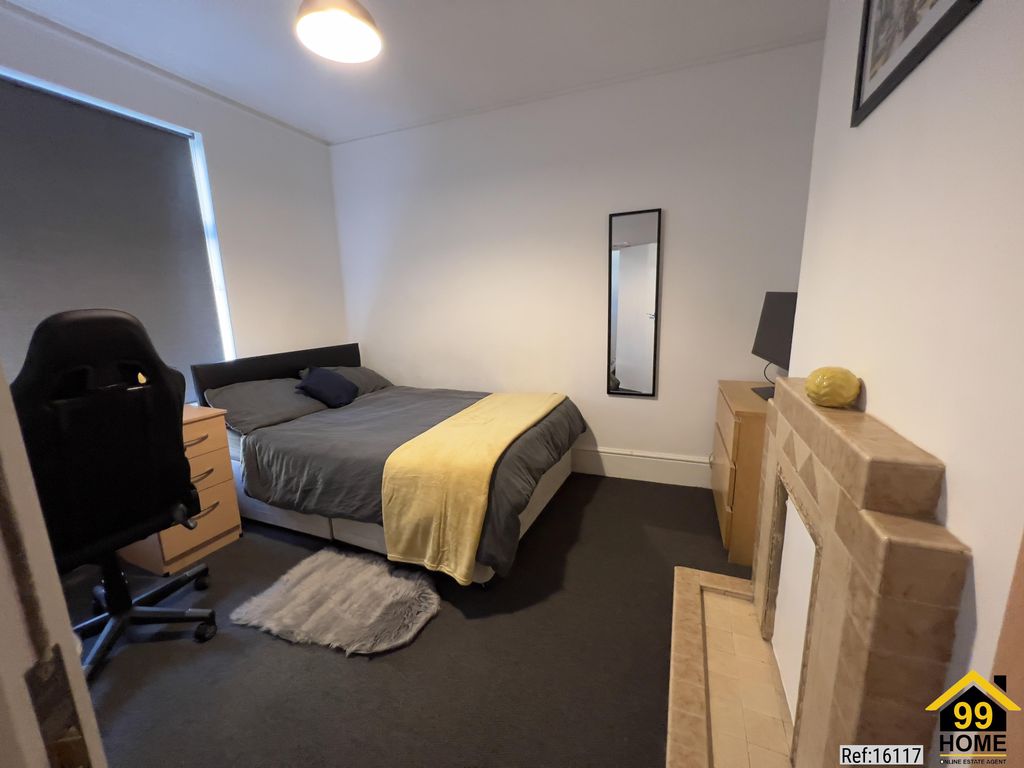 Property photo 3 of 13 Photo 2