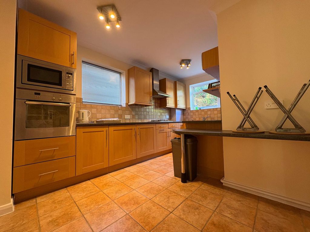 Property photo 2 of 9 Kitchen.Jpeg