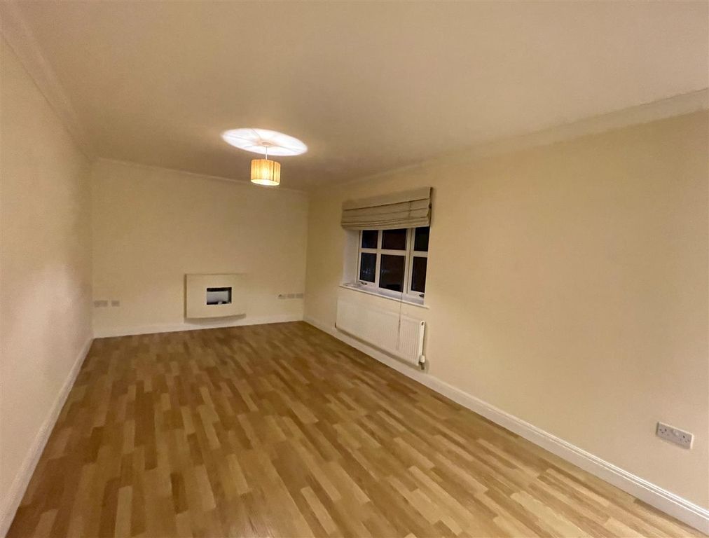 Property photo 3 of 7 Living Area.Jpg