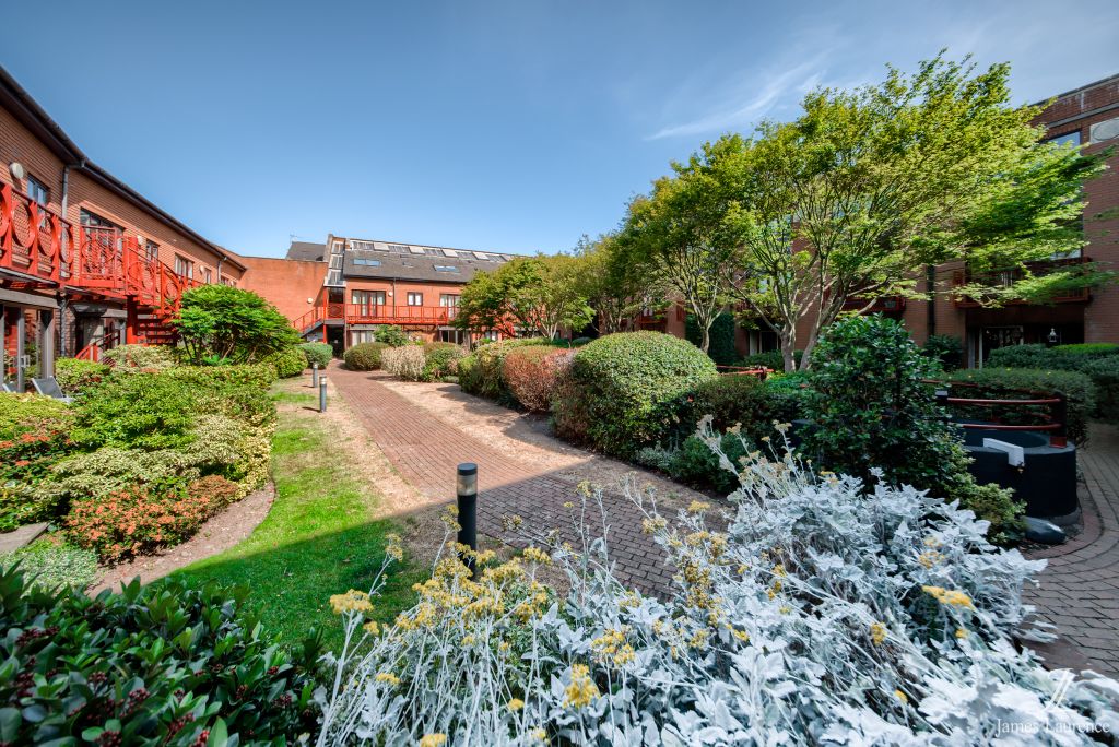 Property photo 1 of 8 Xh2A8139-Hdr(3)