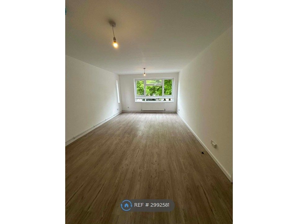 Property photo 1 of 8 Living Room