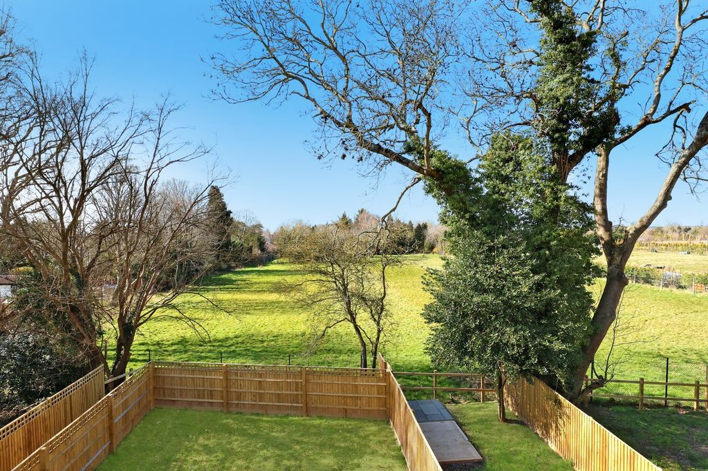 Property photo 2 of 13 Picture No. 14