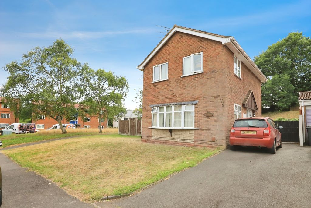 Property photo 2 of 17 Photo