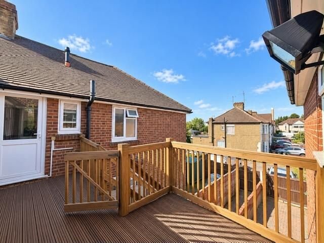 Property photo 2 of 9 Terrace / Patio