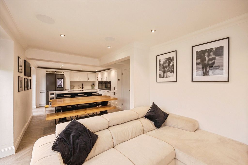 Property photo 1 of 15 Picture No. 16