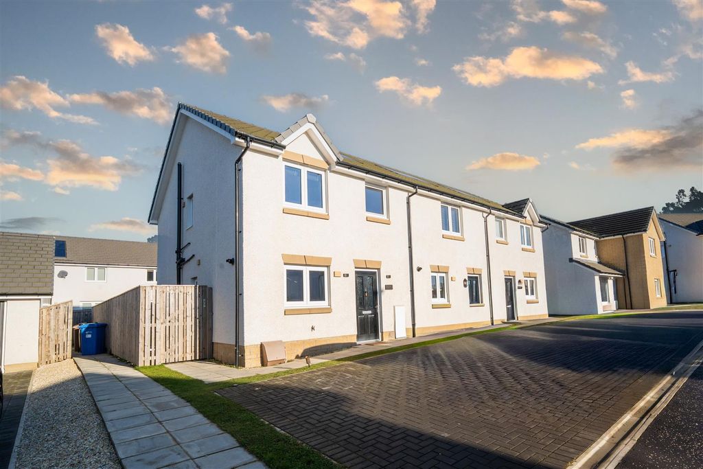 Property photo 1 of 13 Front.External.Jpg