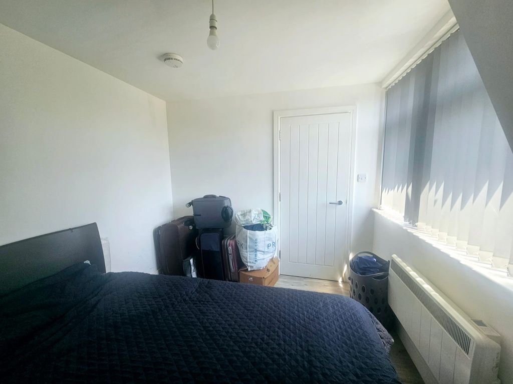 Property photo 3 of 7 Image