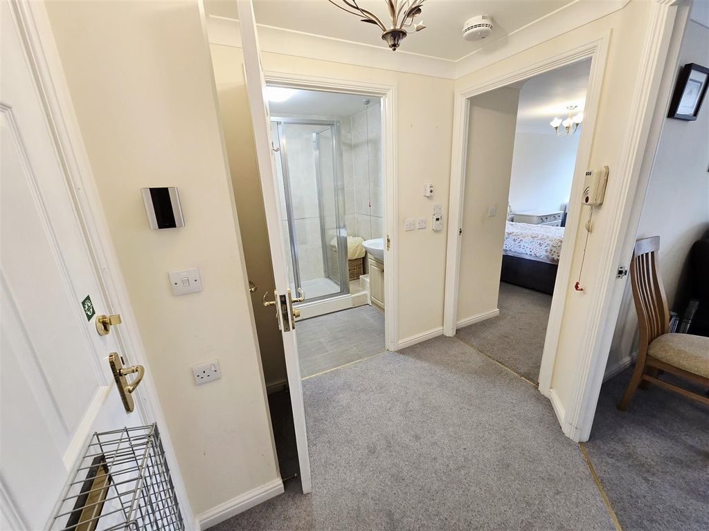 Additional image 11 of 1 bed flat for saleManaton Court, Launceston PL15