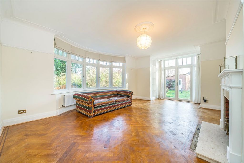 Property photo 2 of 9