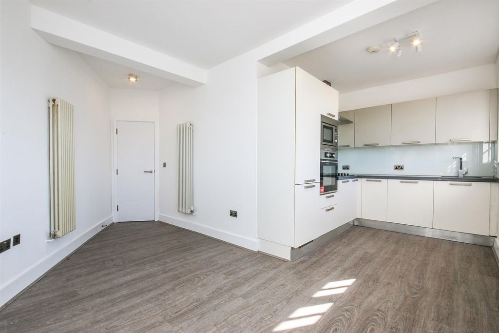 Property photo 1 of 7 1